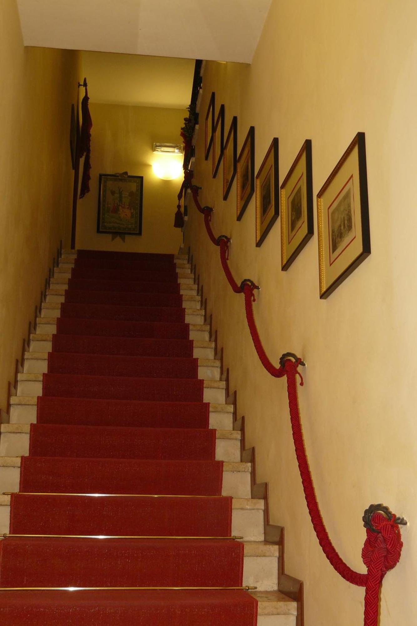 Hotel La Rocca Γκούμπιο Εξωτερικό φωτογραφία