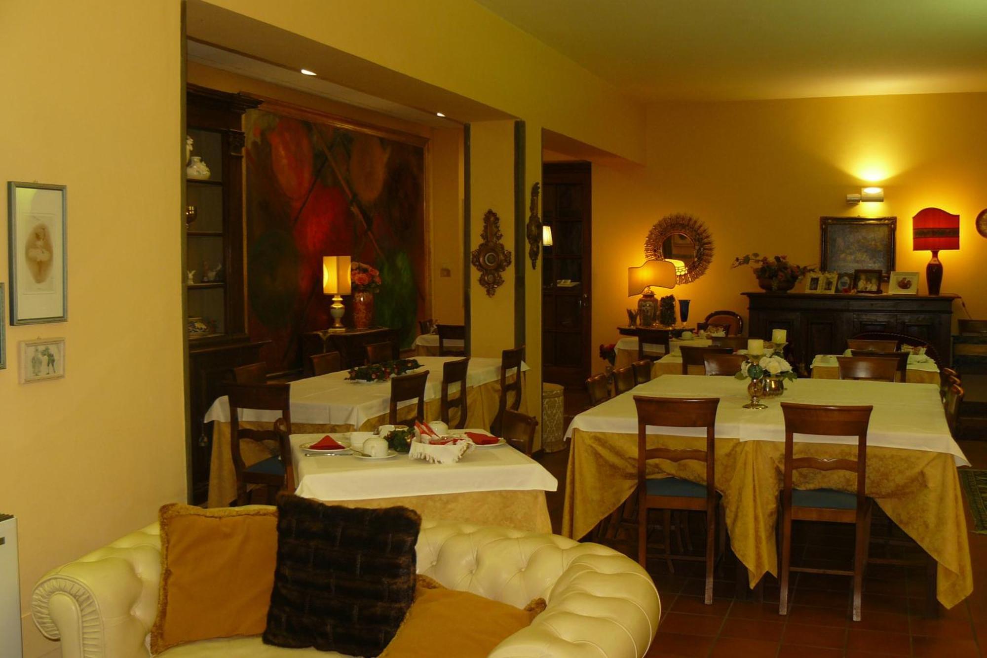 Hotel La Rocca Γκούμπιο Εξωτερικό φωτογραφία