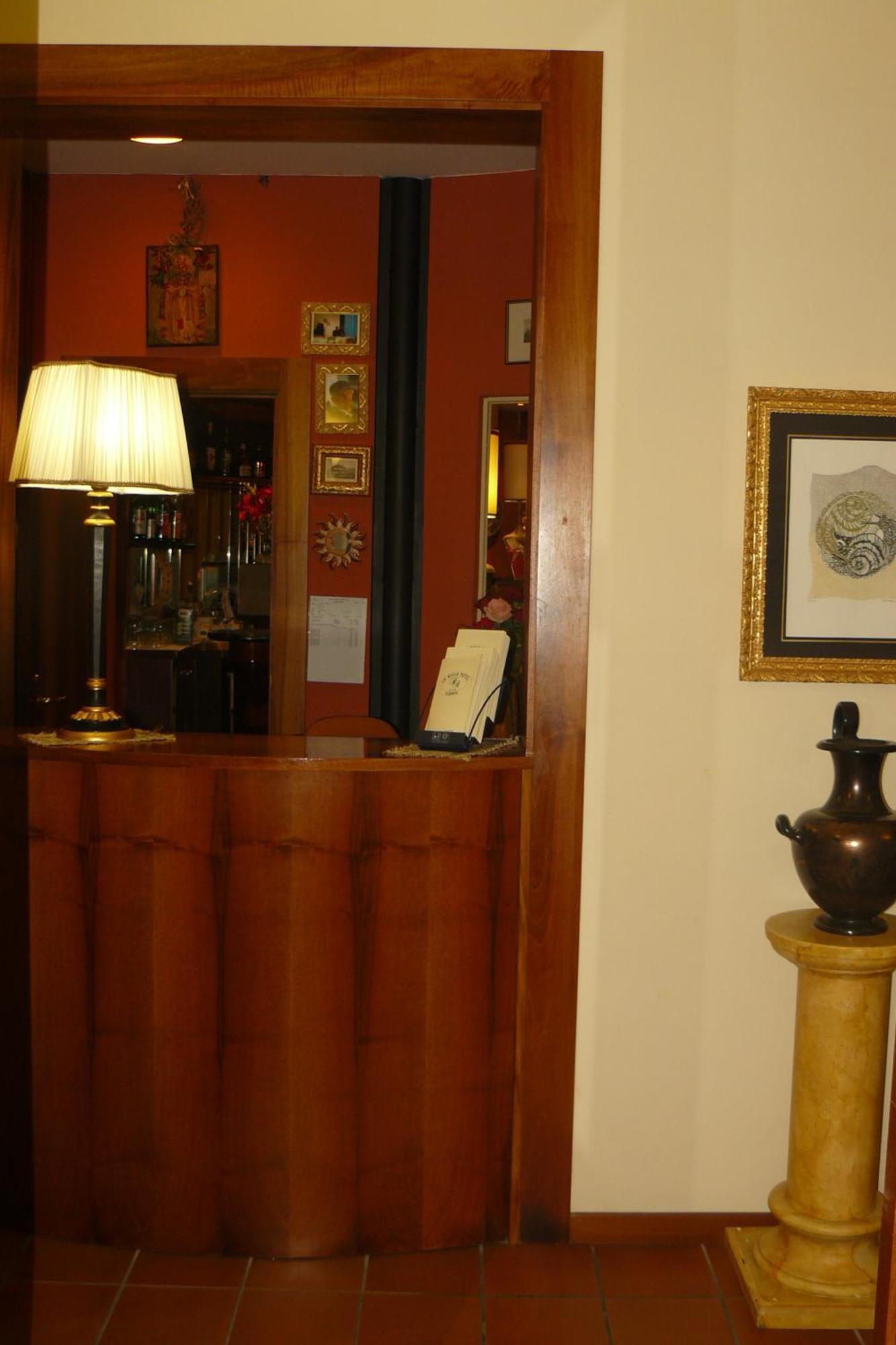 Hotel La Rocca Γκούμπιο Εξωτερικό φωτογραφία