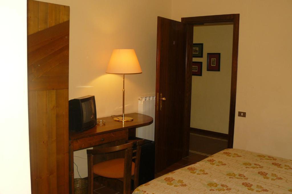 Hotel La Rocca Γκούμπιο Εξωτερικό φωτογραφία