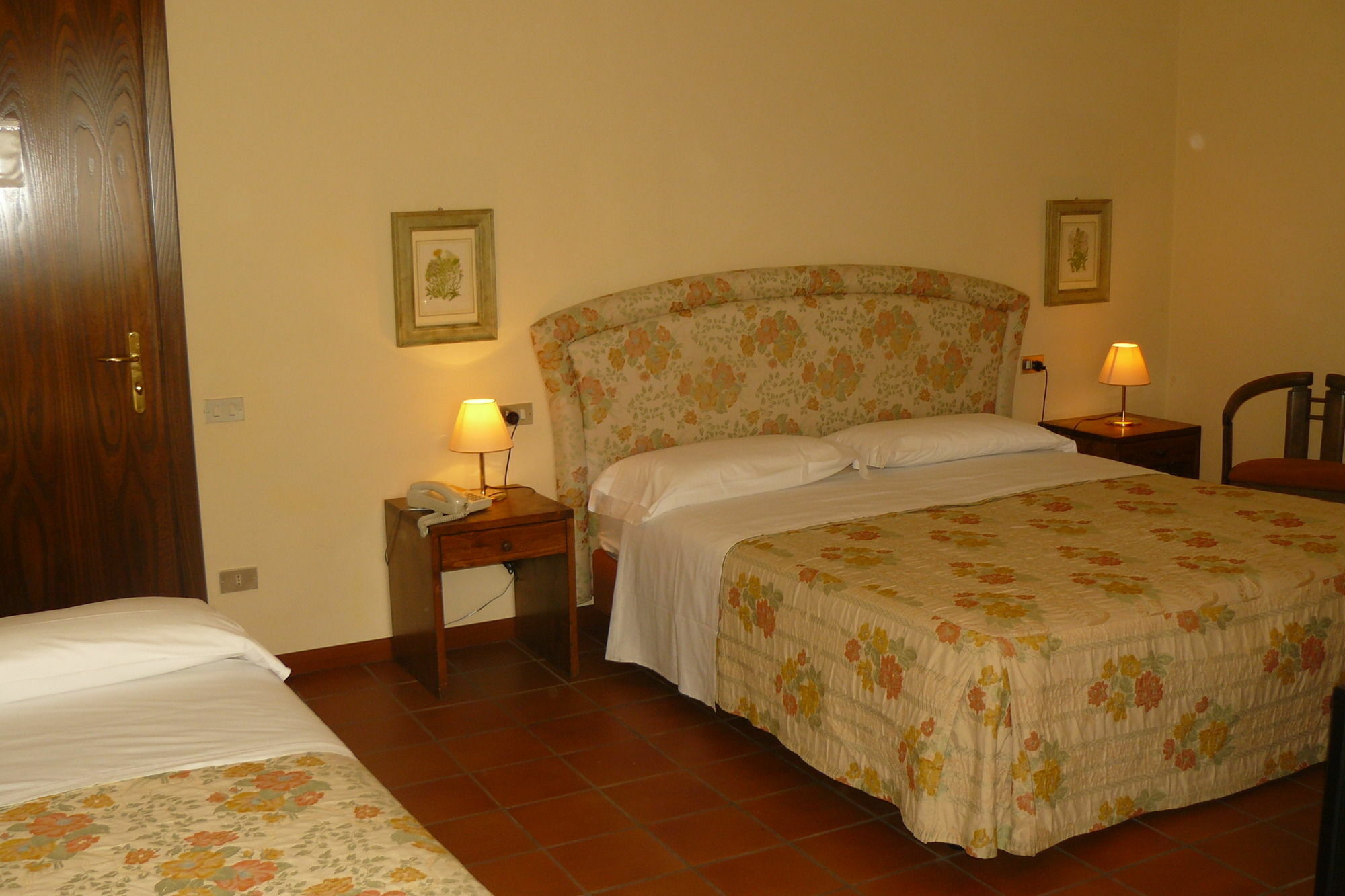 Hotel La Rocca Γκούμπιο Εξωτερικό φωτογραφία