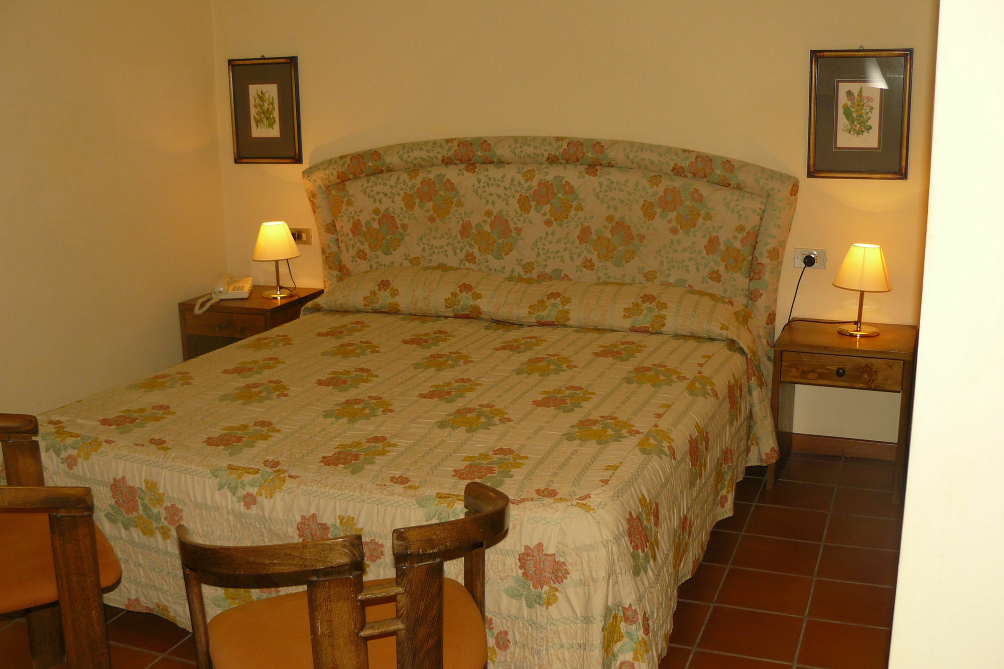 Hotel La Rocca Γκούμπιο Εξωτερικό φωτογραφία
